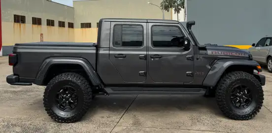JEEP-GLADIATOR-2023