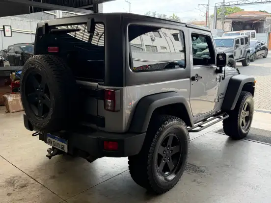 JEEP-WRANGLER-2014