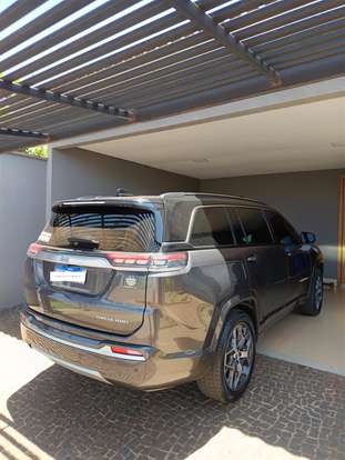 JEEP-COMMANDER-2024