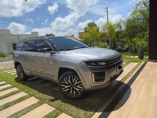 JEEP-COMMANDER-2025