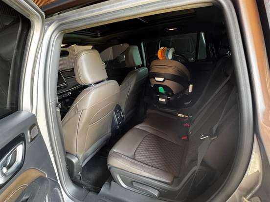JEEP-COMMANDER-2.2 TURBO DIESEL OVERLAND AT9 JEEP-COMMANDER-2025