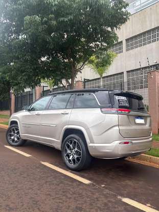 JEEP-COMMANDER-2024