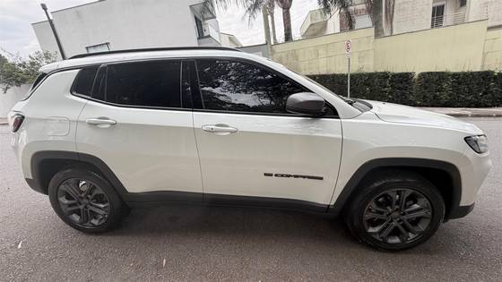 JEEP COMPASS 1.3 T270 TURBO FLEX LONGITUDE AT6