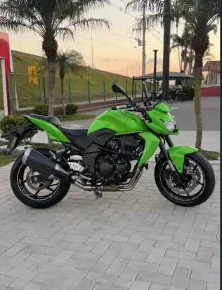 KAWASAKI-Z-750-2011