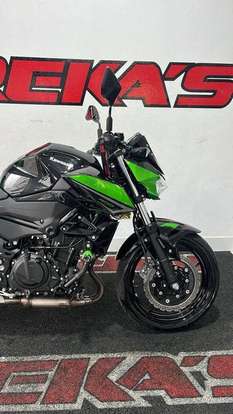 KAWASAKI-Z400-2022