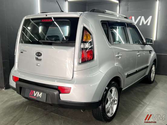 KIA-SOUL-2010