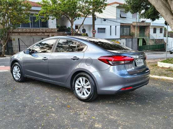 KIA-CERATO-1.6 SX 16V FLEX 4P AUTOMÁTICO KIA-CERATO-2017