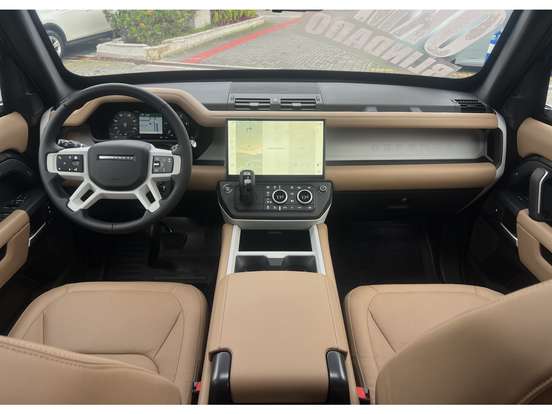 LAND ROVER-DEFENDER-2026