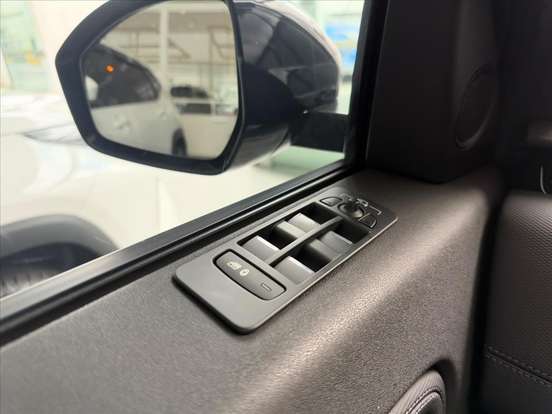 LAND ROVER-DISCOVERY SPORT-2024