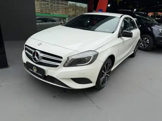MERCEDES-BENZ-A 200-2014