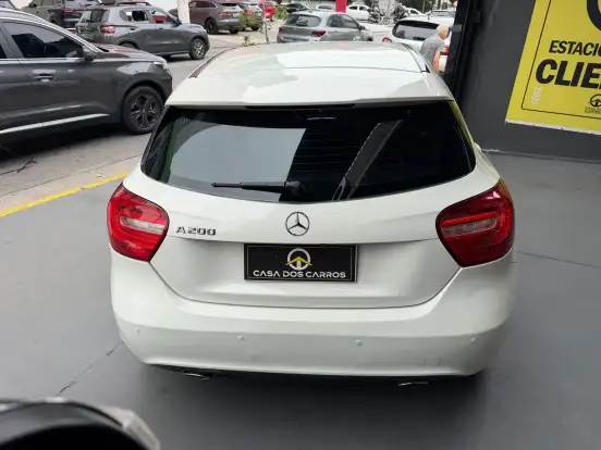 MERCEDES-BENZ-A 200-1.6 TURBO 16V FLEX 4P AUTOMÁTICO MERCEDES-BENZ-A 200-2014