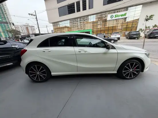 MERCEDES-BENZ-A 200-2014
