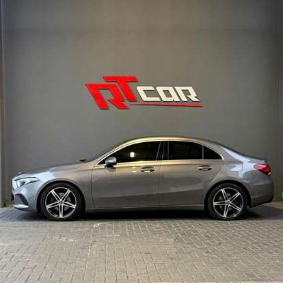 MERCEDES-BENZ-A 200-2019