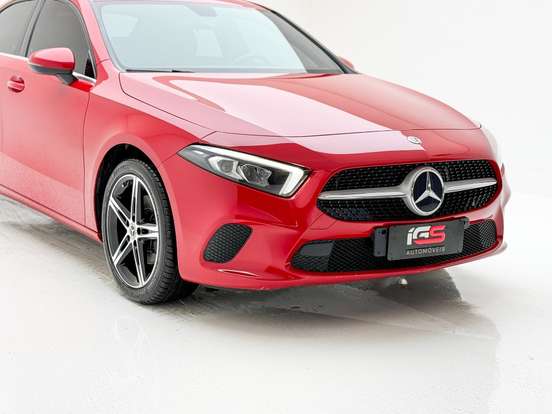 MERCEDES-BENZ-A 200-2019