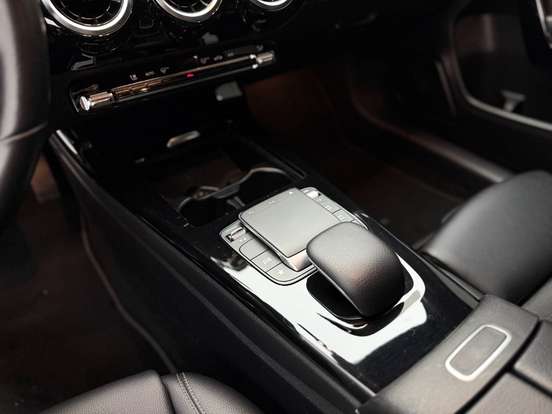 MERCEDES-BENZ-A 200-1.3 CGI GASOLINA STYLE SEDAN 7G-DCT MERCEDES-BENZ-A 200-2019