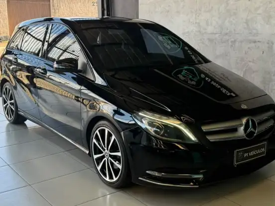 MERCEDES-BENZ-B 200-1.6 SPORT TURBO GASOLINA 4P AUTOMÁTICO MERCEDES-BENZ-B 200-2014