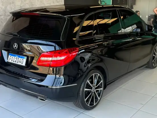 MERCEDES-BENZ-B 200-1.6 SPORT TURBO GASOLINA 4P AUTOMÁTICO MERCEDES-BENZ-B 200-2014