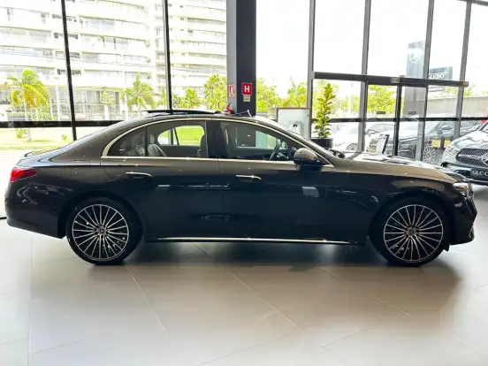MERCEDES-BENZ-E 300-2026