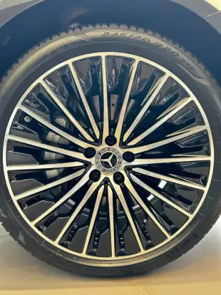 MERCEDES-BENZ-E 300-2026
