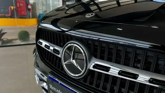 MERCEDES-BENZ-GLA 200-2024