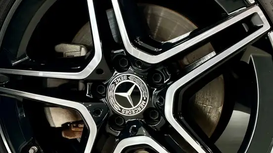 MERCEDES-BENZ-GLA 200-2024