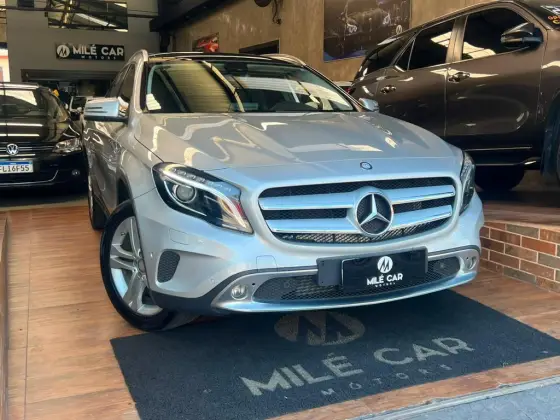 MERCEDES-BENZ GLA 200 1.6 CGI ENDURO 16V TURBO FLEX 4P AUTOMÁTICO