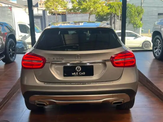 MERCEDES-BENZ-GLA 200-1.6 CGI ENDURO 16V TURBO FLEX 4P AUTOMÁTICO MERCEDES-BENZ-GLA 200-2017