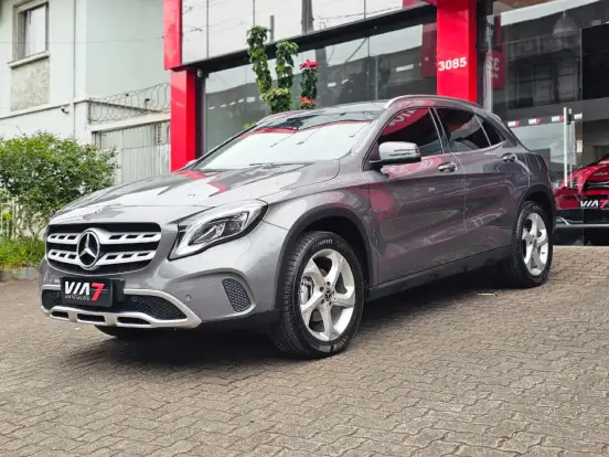 MERCEDES-BENZ-GLA 200-2019