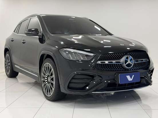MERCEDES-BENZ-GLA 200-2024