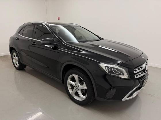 MERCEDES-BENZ GLA 200 1.6 CGI FLEX ADVANCE 7G-DCT