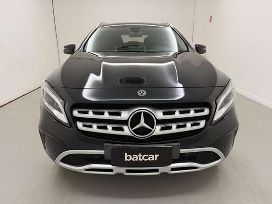 MERCEDES-BENZ-GLA 200-2019