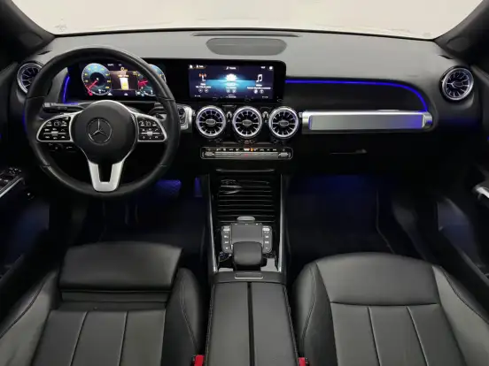 MERCEDES-BENZ-GLB 200-2022