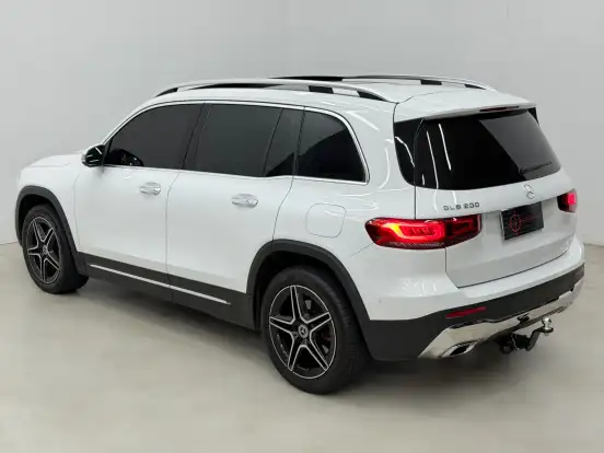 MERCEDES-BENZ-GLB 200-2022