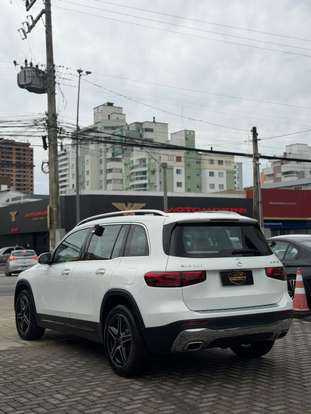 MERCEDES-BENZ-GLB 200-2020