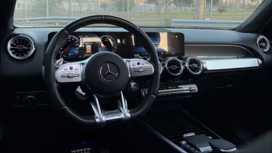 MERCEDES-BENZ-GLB 35 AMG-2022