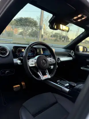 MERCEDES-BENZ-GLB 35 AMG-2022