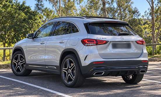 MERCEDES-BENZ-GLA 200-2021