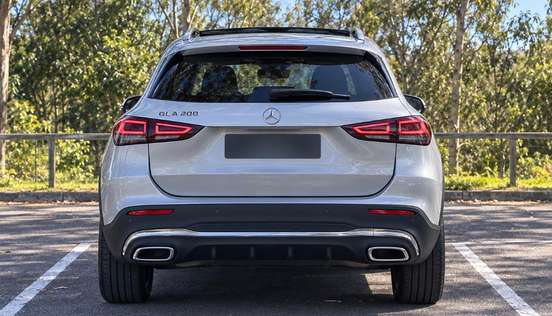 MERCEDES-BENZ-GLA 200-2021