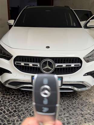 MERCEDES-BENZ-GLA 200-2024
