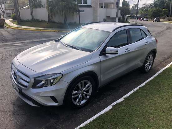MERCEDES-BENZ-GLA 200-2015
