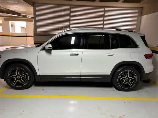MERCEDES-BENZ-GLB 200-2021
