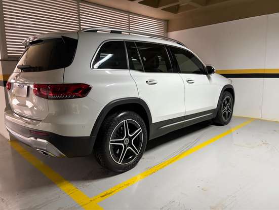 MERCEDES-BENZ-GLB 200-2021