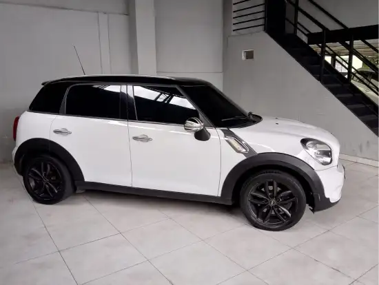 MINI-COUNTRYMAN-2011
