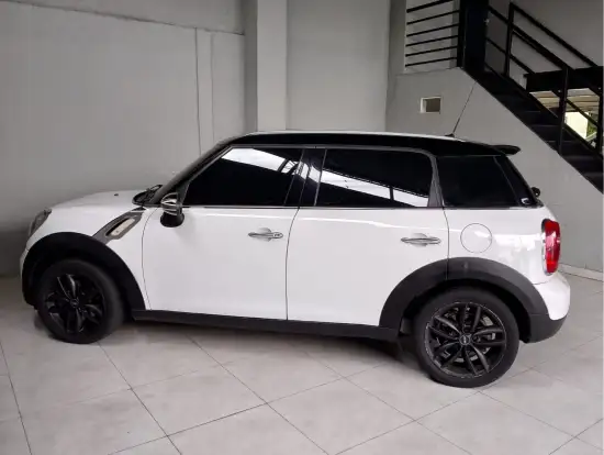 MINI-COUNTRYMAN-2011