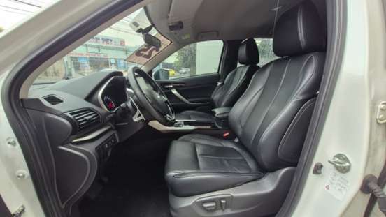MITSUBISHI-ECLIPSE CROSS-1.5 MIVEC TURBO GASOLINA HPE CVT MITSUBISHI-ECLIPSE CROSS-2024