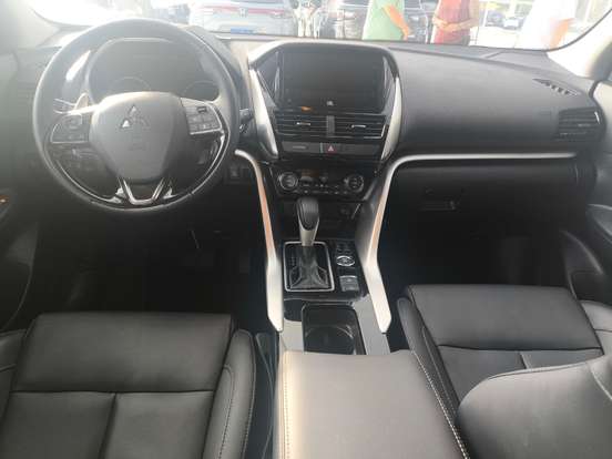 MITSUBISHI-ECLIPSE CROSS-2024