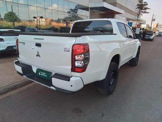 MITSUBISHI-L200 TRITON-2024