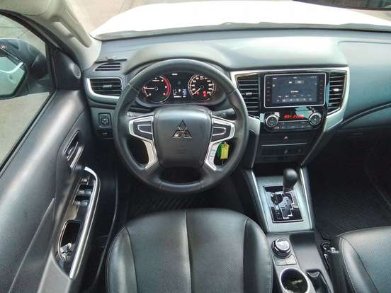 MITSUBISHI-L200 TRITON-2.4 16V TURBO DIESEL SPORT GLS CD 4P 4X4 AUTOMÁTICO MITSUBISHI-L200 TRITON-2024