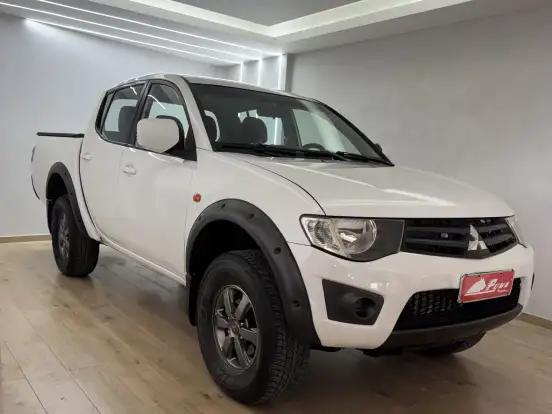 MITSUBISHI-L200 TRITON-3.2 GLX 4X4 CD 16V TURBO INTERCOLER DIESEL 4P MANUAL MITSUBISHI-L200 TRITON-2013