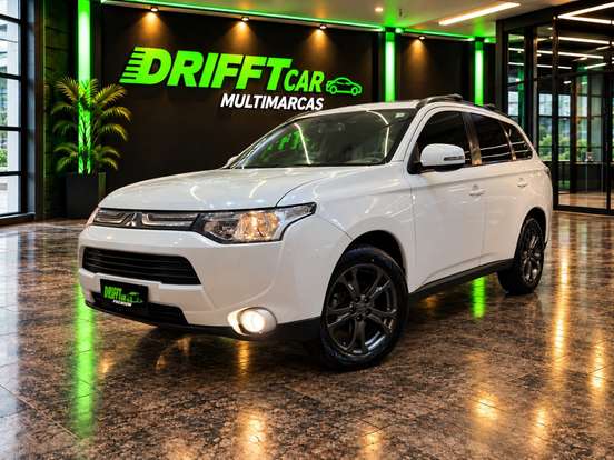 MITSUBISHI-OUTLANDER-2.0 16V GASOLINA 4P AUTOMÁTICO MITSUBISHI-OUTLANDER-2014